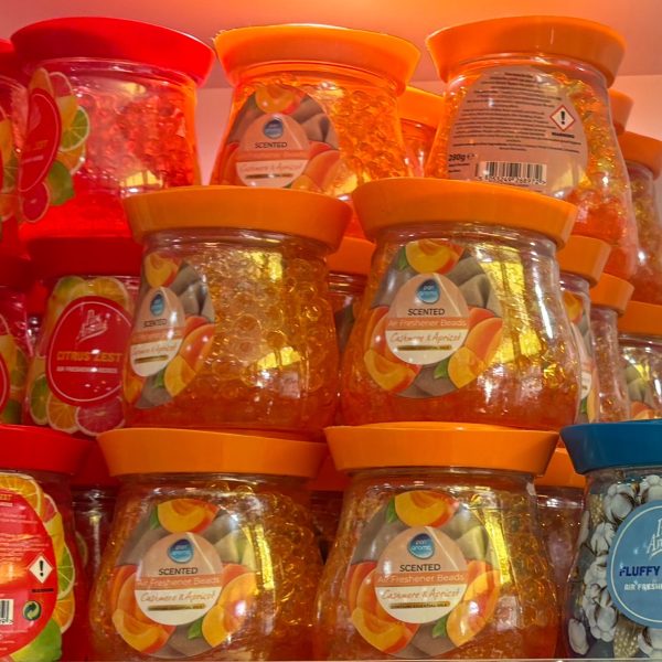 RTM4u84KdSMv1tnusuWiSQ7zgd5Vc7O5uOOS0by04nn5AAssXf.jpg ژل توپی خوشبوکننده هوا Pan Aroma رایحه کشمیر و زردآلو کشور انگلیس 280گرمجدید - Image 1